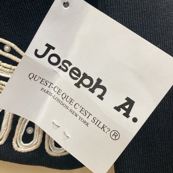 Joseph A NWT women’s size Medium cropped black and white beaded cardigan sweater - Picture 4 of 6